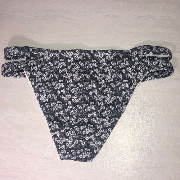 Tavik swim bottom black white floral full coverage - Picture 6 of 7